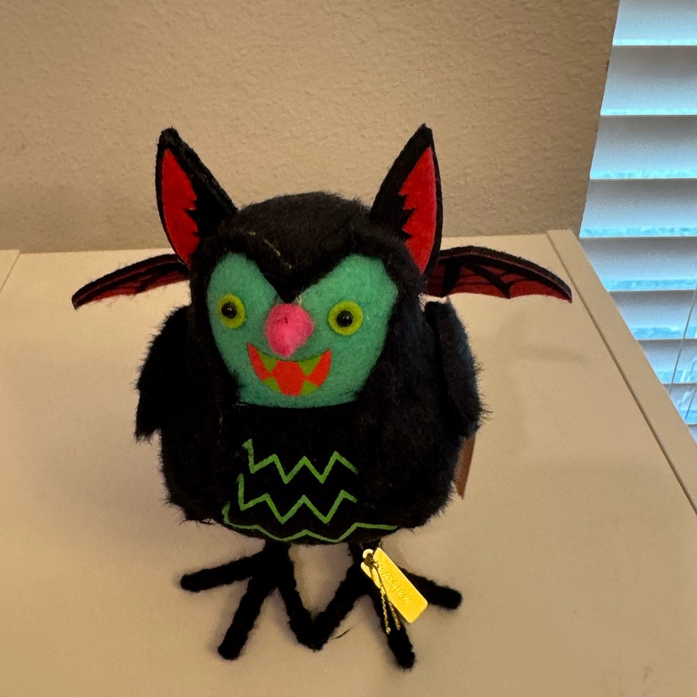 Featherly Friends Batrick 2024